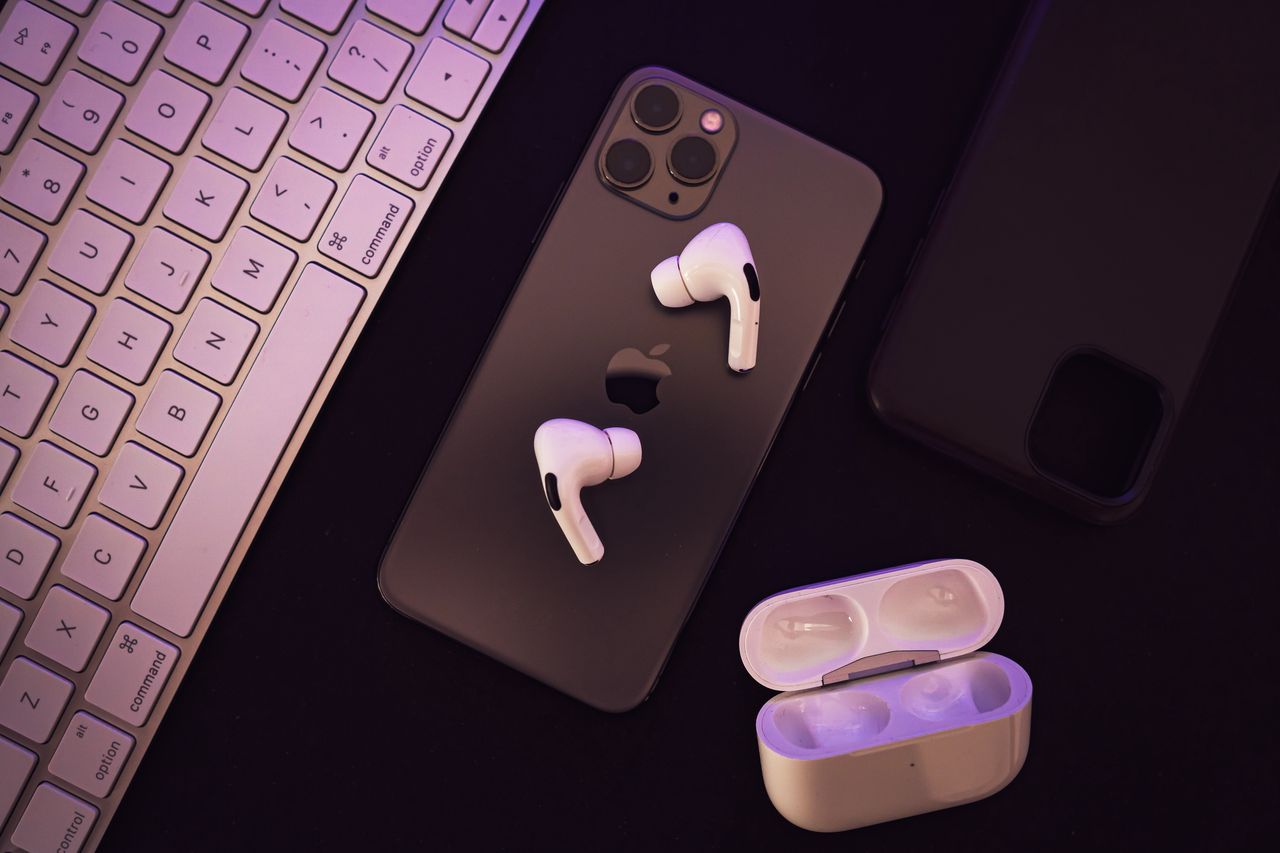 Które słuchawki AirPods i AirPods Pro wybrać? Wyjaśniamy różnice