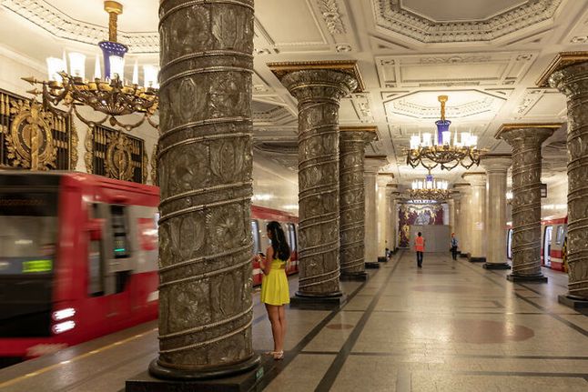 Metro w Petersburgu, Rosja.