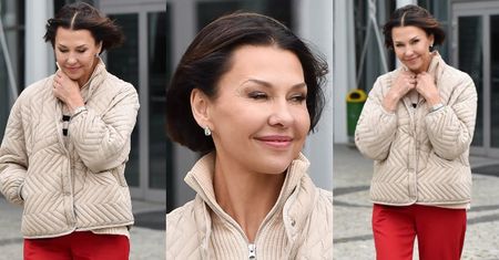 Anna Popek i jej GŁADKA TWARZ opuszczają studio TVP, próbując posyłać uśmiechy (ZDJĘCIA)
