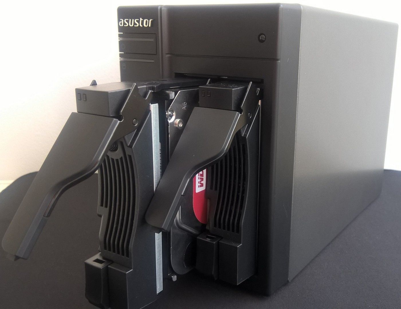 Asustor AS6302T: domowe centrum danych, czyli zróbmy sobie chmurę 3