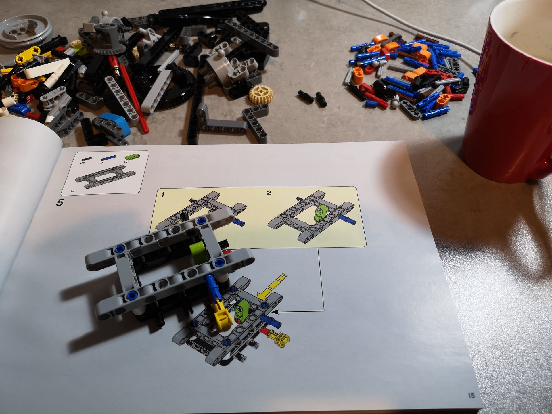 Recenzja LEGO Technic 42099: samochód terenowy sterowany smartfonem 12