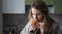 Koronawirus. Witamina A w kroplach pomoże odzyskać węch po COVID-19?