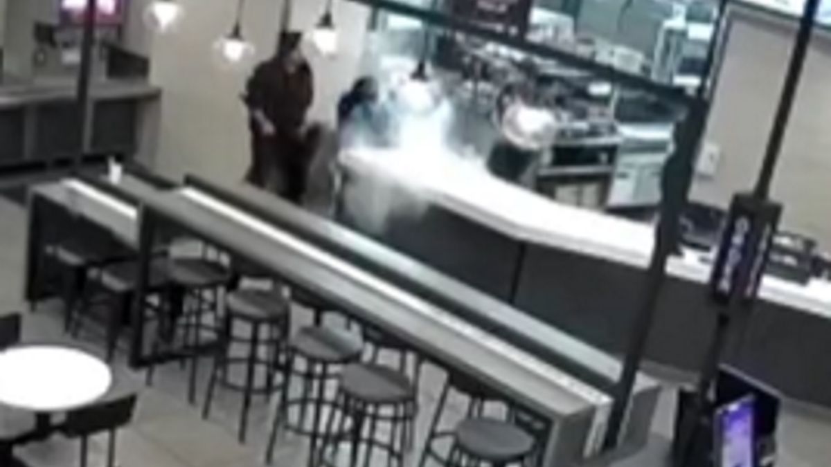 Sytuację nagrała kamera monitoringu