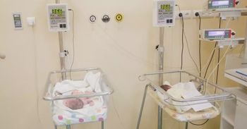 Ostrzeszów: Porodówka i ginekologia zostaną zawieszone. Co dalej z pacjentkami?