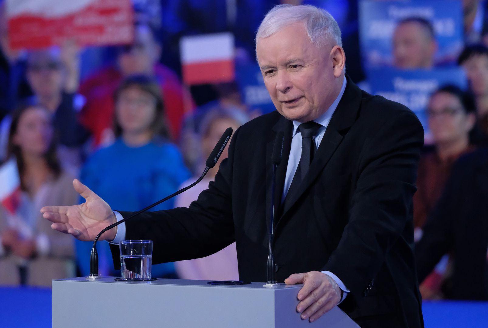 Nowe obostrzenia? Jarosław Kaczyński zabrał głos