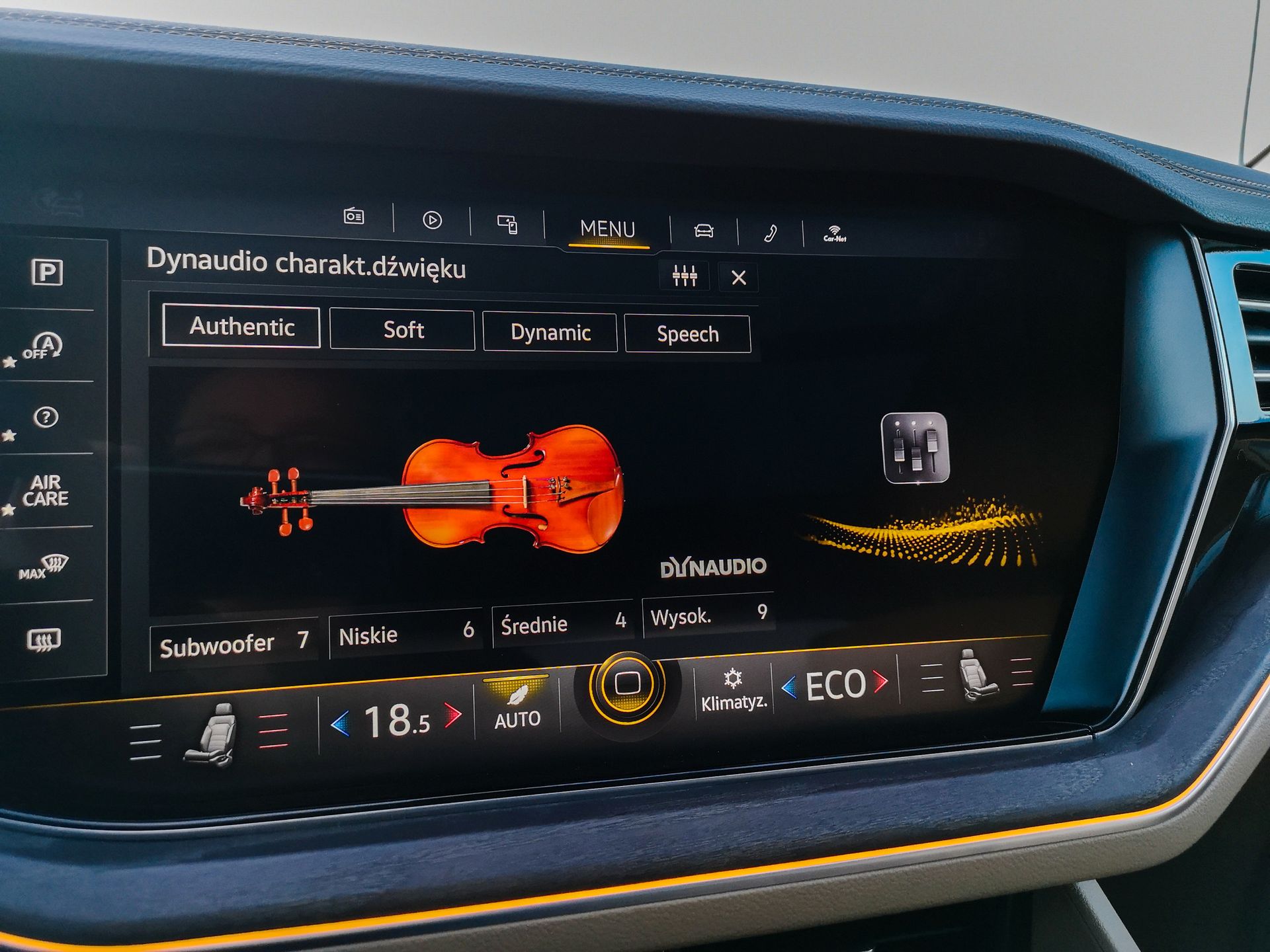 Volkswagen Touareg: Systemy wsparcia kierowcy z asystentem jazdy nocą i Innovision Cockpit 19