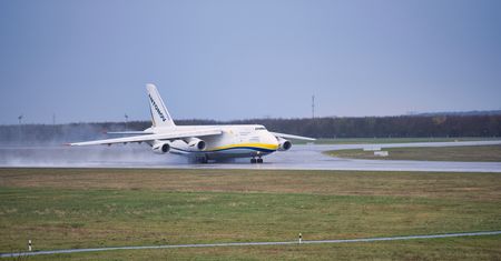 Ukraiński gigant. Budują hangar dla An-124 w Niemczech