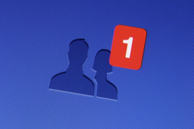 Zdjęcie znajomych pochodzi z serwisu shutterstock.com