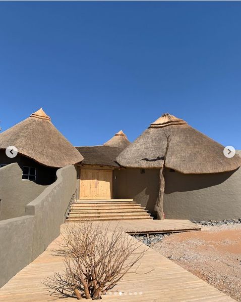 Kinga Rusin docenia "dobry design" podczas afrykańskiej wycieczki