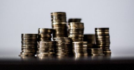Polacy potrzebują edukacji ekonomicznej. Są jednym z najmniej oszczędzających narodów UE