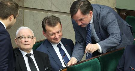 Prezes ma problem. Próbuje pomieścić wszystkich na listach