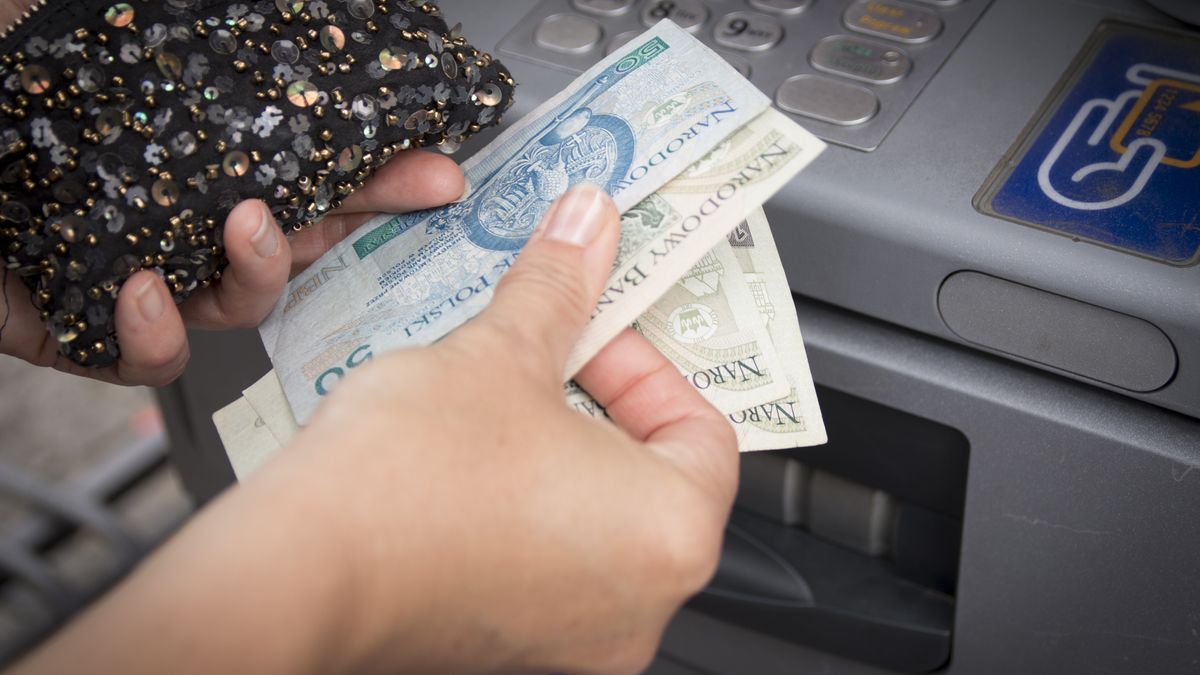 accounting, administration, april, atm, background, bank, banking, banknote, banknotes, bill, blue, color, colors, commercial, concept, country, credit, export, eye, face, fifty, fill, filtered, finance, hand, heap, horizontal, hundred, import, income, invest, investing, investment, investments, isolated, macro, man, market, money, national, nobody, payment, pen, pile, pit, pl, pln, poland, polish