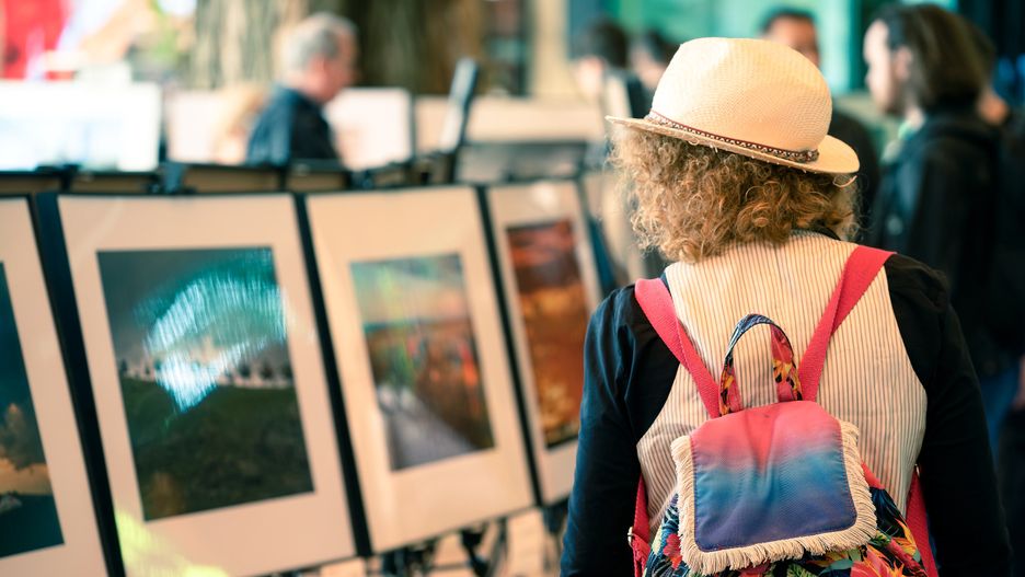 Yury Kirillov
woman, exhibition, art, fashion, person, lifestyle, casual, hat, handmade, style, artistic, bohemian, artwork, presentation, pictures