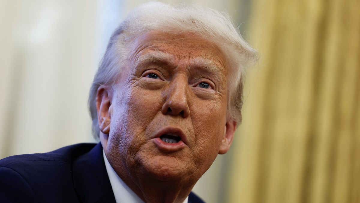 Donald Trump zdecydował o wstrzymaniu wsparcia dla Ukrainy.