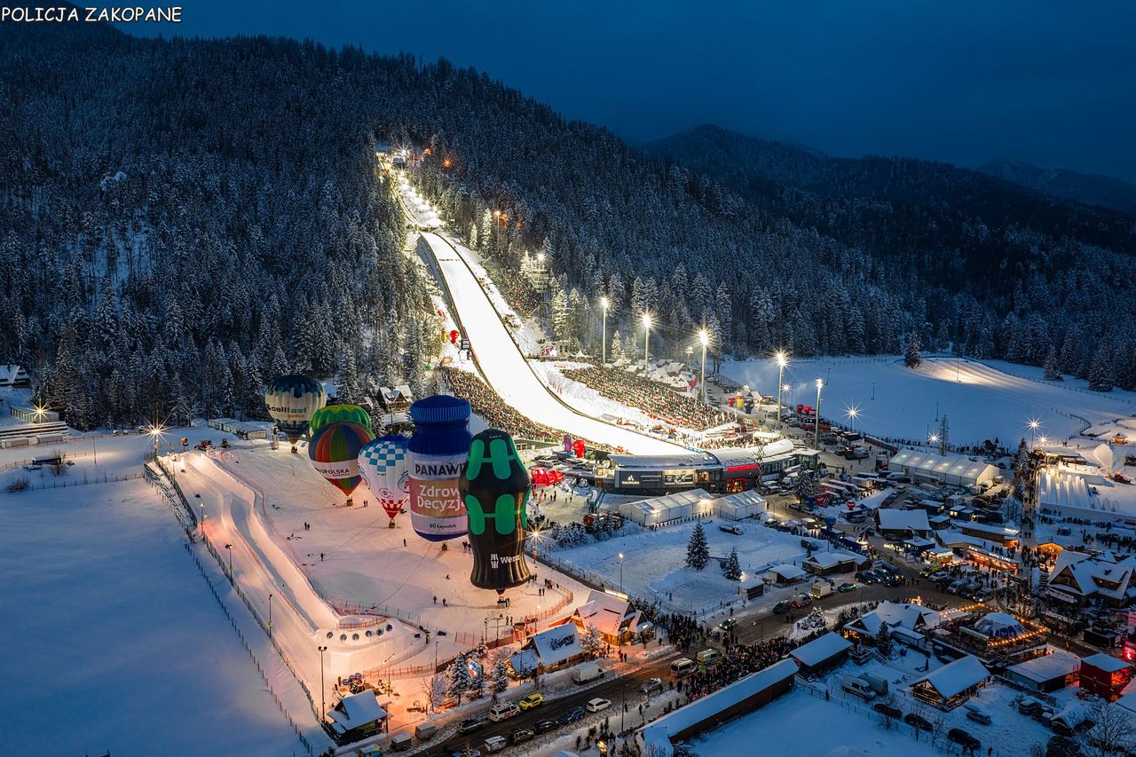 Tysiące kibiców na Wielkiej Krokwi. Policjanci czuwali nad bezpieczeństwem