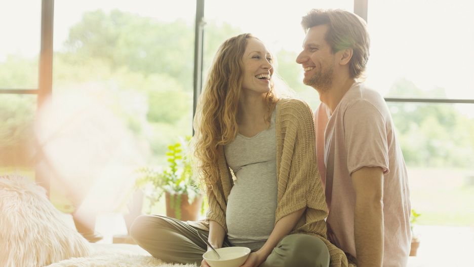 Caia Image singles Sept 2016
Smiling pregnant couple eating and talking
Tom Merton