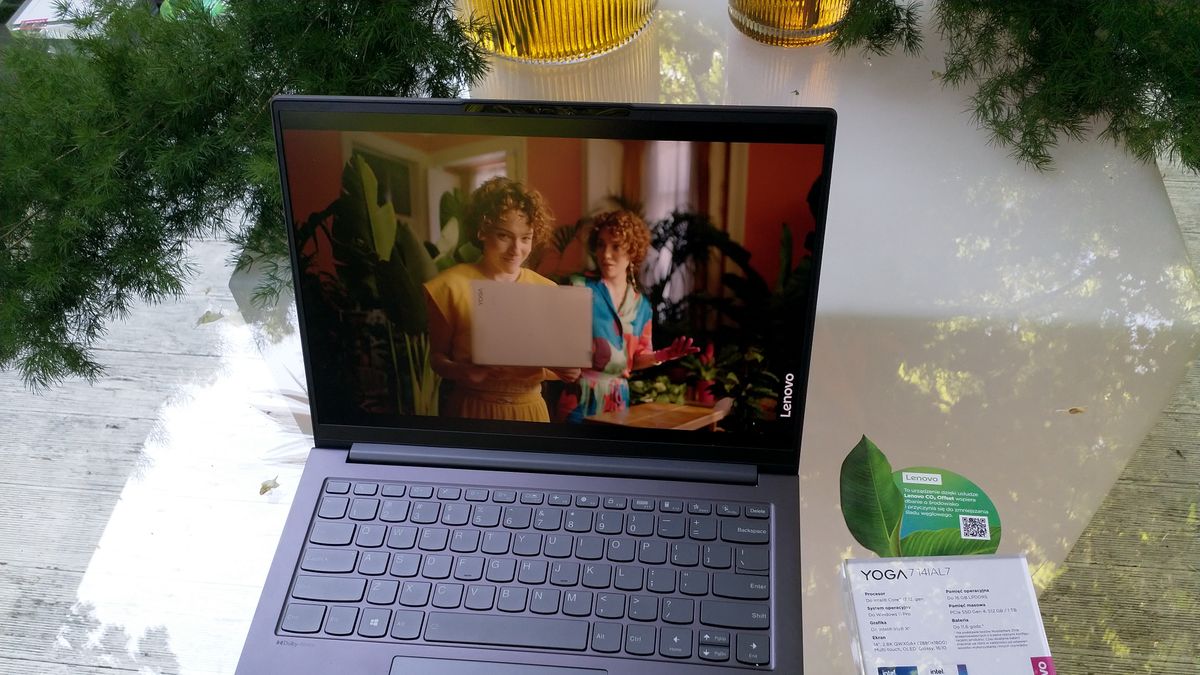 Premiera nowych laptopów Lenovo YOGA.