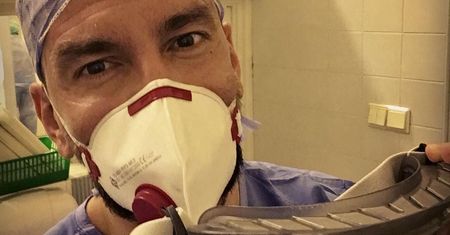 Ciężarna z dodatnim wynikiem na koronawirusa. "Ciążę rozwiązaliśmy cesarskim cięciem"