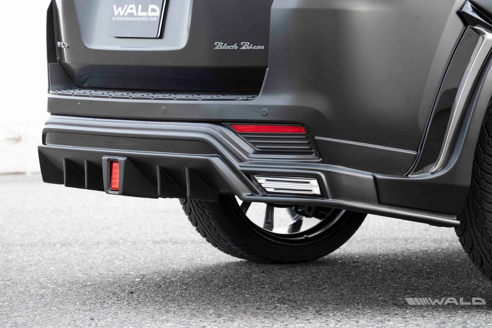 Toyota Land Cruiser Wald International