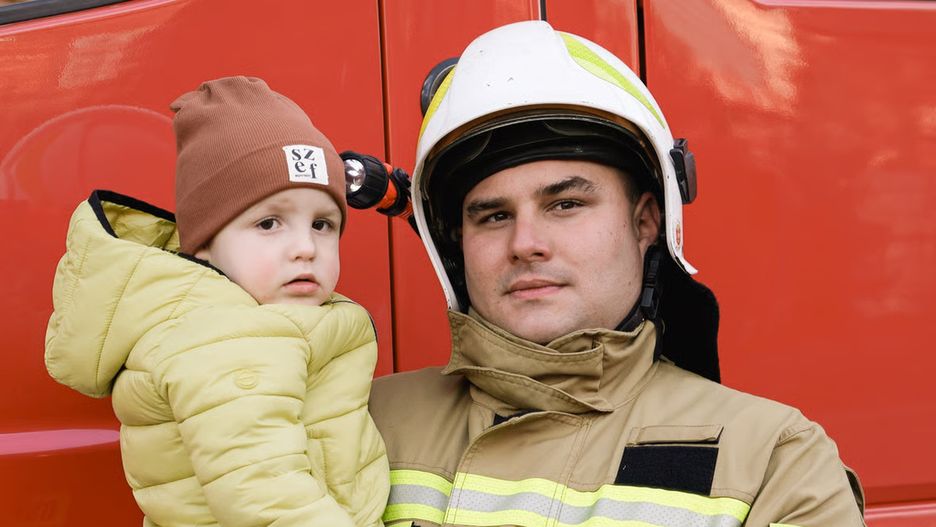 Syn strażaka jest śmiertelnie chory. "Jako tata umieram ze strachu"