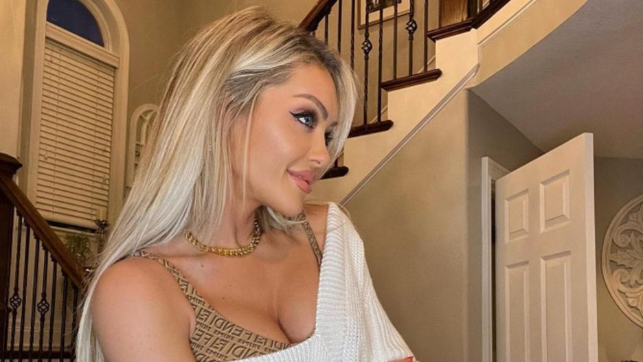 Mówi o sobie "gorąca mama". Ludzie ją oceniają za to, jak się ubiera w ciąży