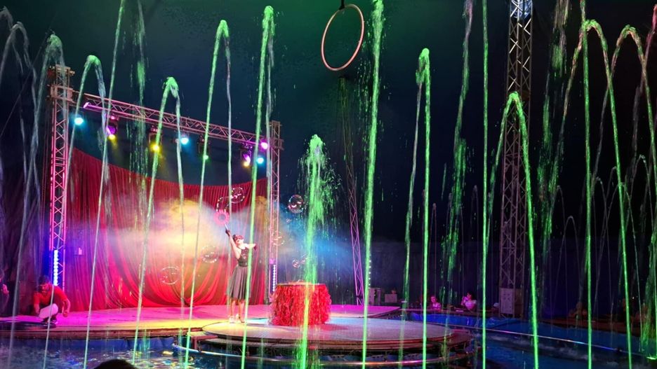 Cyrk na wodzie - Imperial Show przyjechał do Ozorkowa