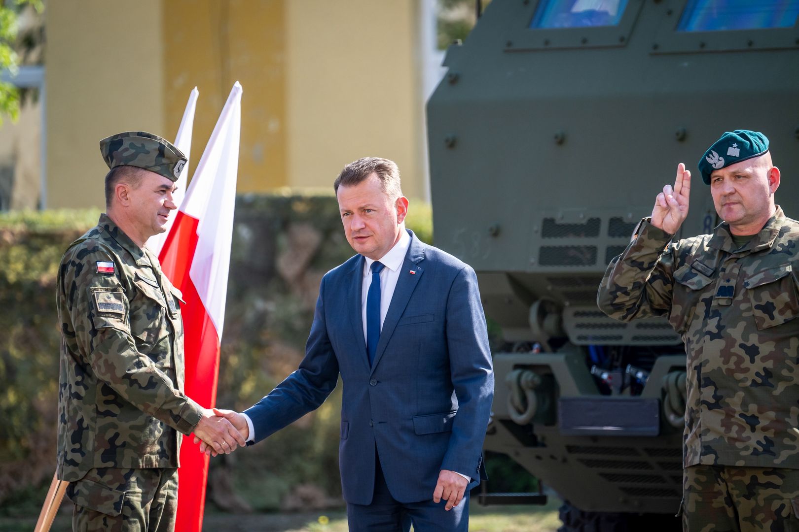 Minister Błaszczak podpisał umowę ramową na zakup 486 wyrzutni HIMARS
