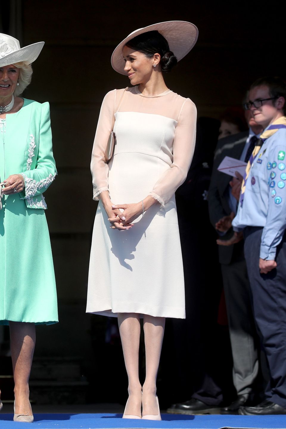 Meghan Markle w cielistych rajstopach
