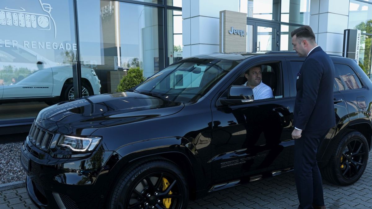 Jeep Grand Cherokee Trackhawk - najmocniejszy Jeep w ofercie i pierwszy sprzedany, z 51 dostępnych w Polsce egzemplarzy.