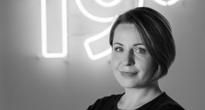 Karolina Niegłos w dziale kreacji agencji 19 Południk