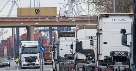 Firmy walczą o przetrwanie. Branża tonie w długach