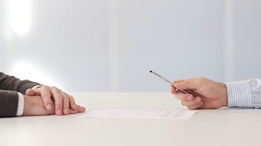 Umowa o świadczenie usług nie została wprost wymieniona w Kodeksie cywilnym, w związku z czym została ona zakwalifikowana do grupy umów nienazwanych.