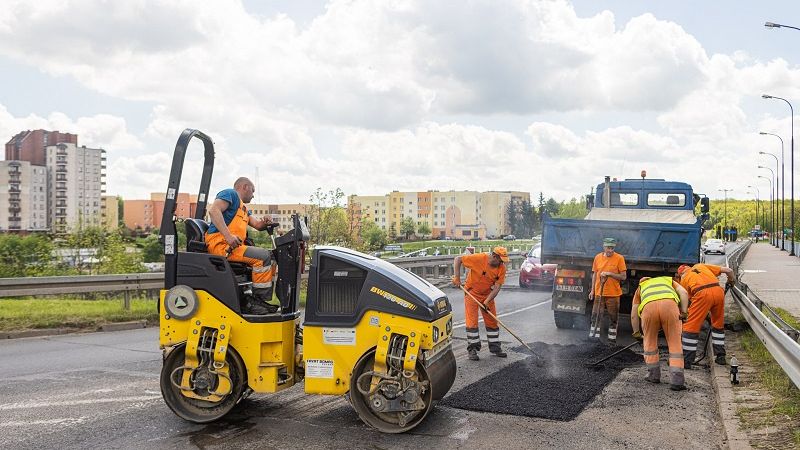 Trwają pozimowe naprawy ulic w mieście