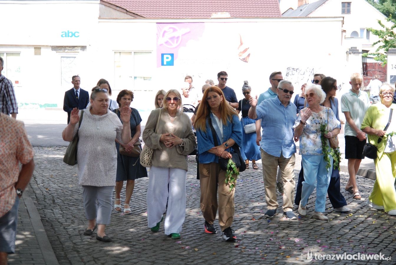 Miejska procesja Bożego Ciała przeszła ulicami Włocławka