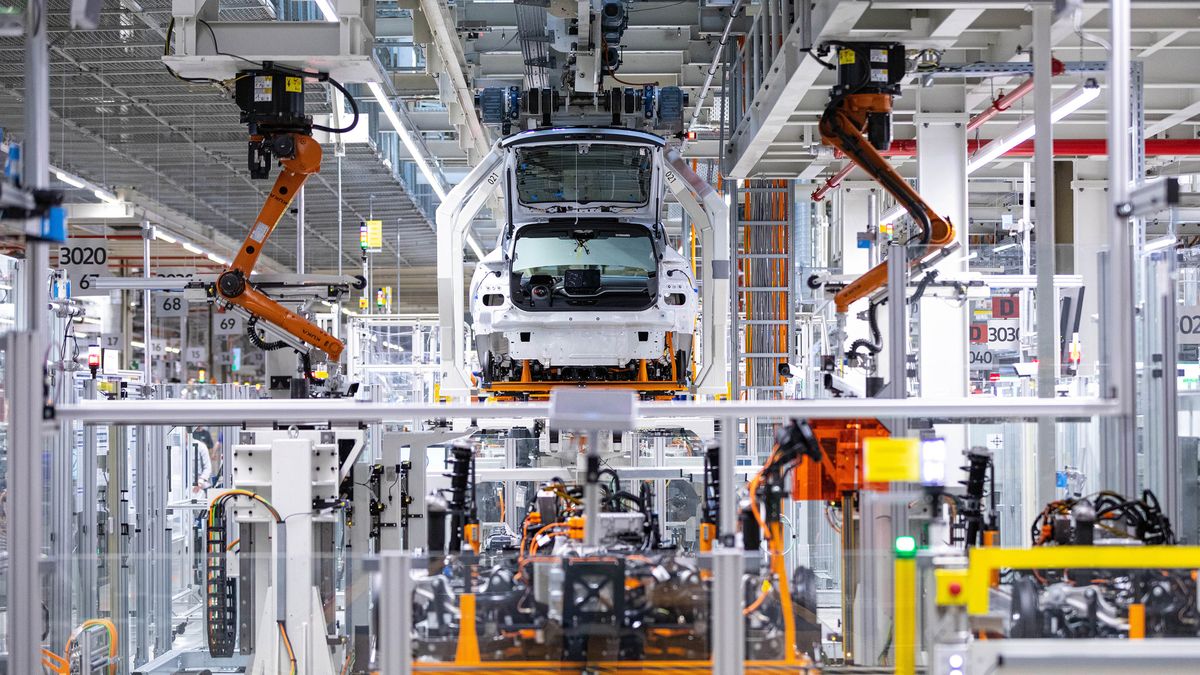 The body of a Volkswagen AG (VW) ID.5 electric sports utility vehicle (eSUV) on the assembly line at the automaker's electric automobile plant in Zwickau, Germany, on Tuesday, April 26, 2022. The Zwickau assembly lines are the centerpiece of a plan by VW, the world's biggest automaker, to manufacture as many as 330,000 cars annually. Photographer: Krisztian Bocsi/Bloomberg via Getty Images
