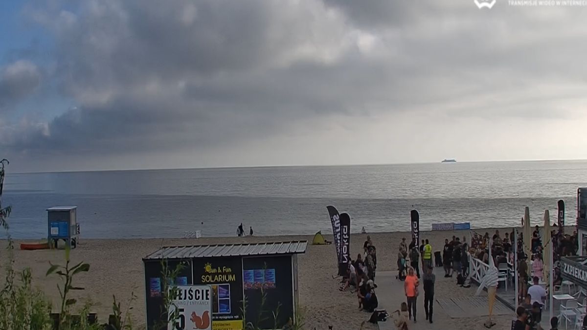 7:14. Poranne ujęcie z plaży we Władysławowie