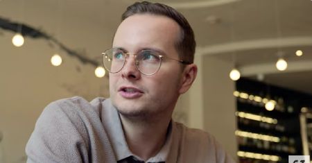 To była prowokacja. Odwiedził 3 lokale, by sprawdzić, czy youtuber ma lepiej