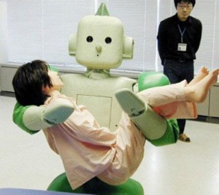Zakochany robot nie chciał wypuścić kobiety z laboratorium 1