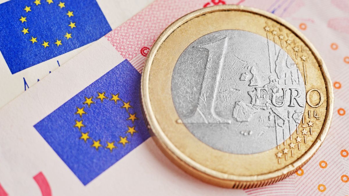 Tomasz Warszewski
euro, moneta, unia, bilon, kasa, europa, waluta, podatek, konsumpcja, kara, kraj, rachunek, monety, bank, biznes, finanse, inwestycja, kolor, przychód, market, narodowy, papier, wymiana, wynagrodzenie, zakupy, pomoc, dotacja, dotacje, pożyczka, kredyt, unijne, gwiazdy, 1, mapa