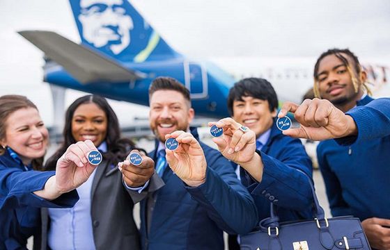 Alaska Airlines tworzy neutralne pod względem płci mundury dla pracowników