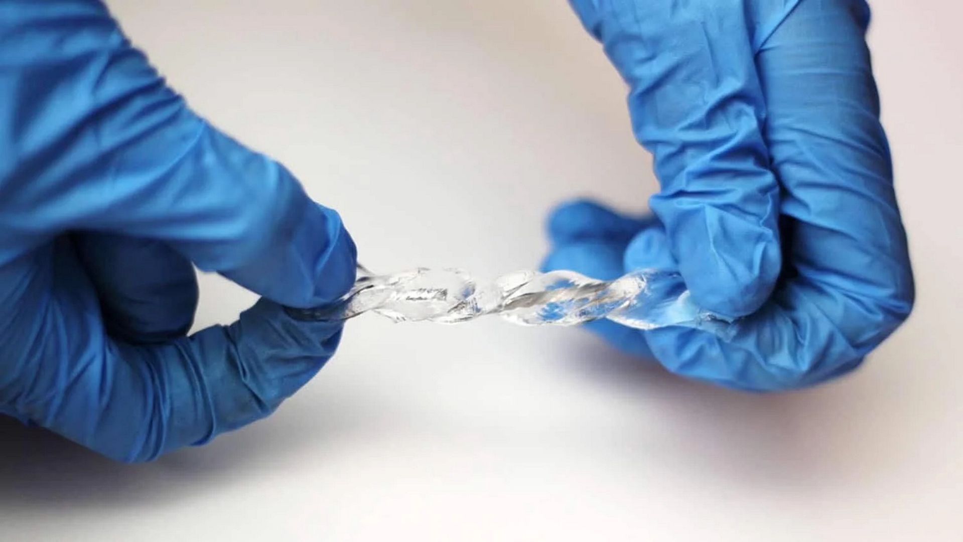 Inteligentny plastik. Materiał zainspirowany żywymi organizmami