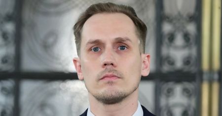 Poseł z wódką na mównicy. Komentarz Czarzastego