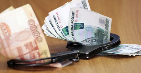 Śląskie. Wzięli ponad milion złotych łapówek, bo mieli mieć wpływy w ABW i skarbówce.
