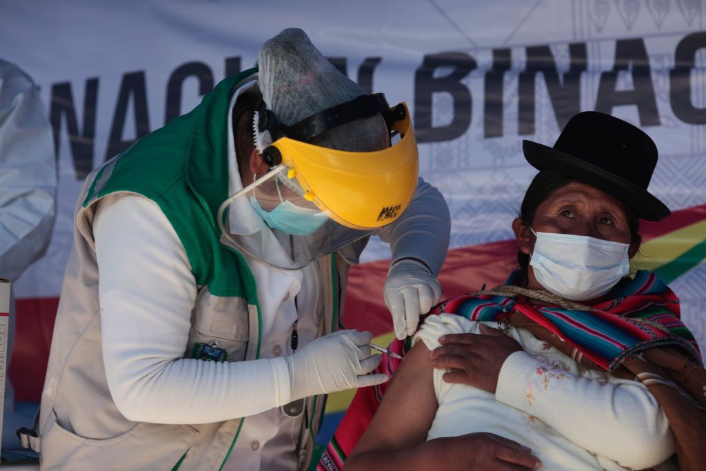 Szczepienia w Peru początkowo szły powoli, ale akcja nabrała tempa