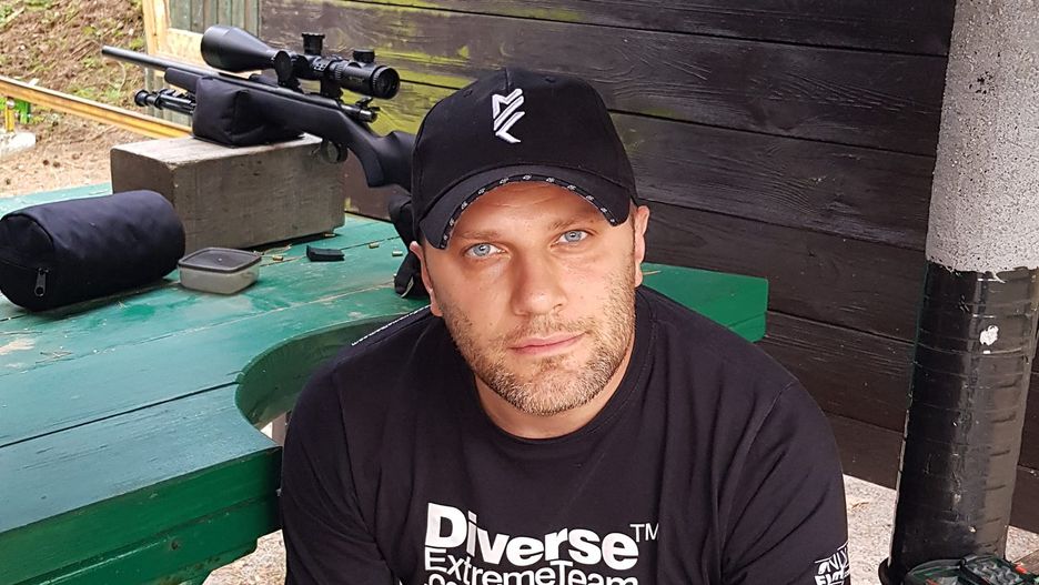 Wojna w Ukrainie.  Jan Plewka, instruktor strzelectwa z Opola zgłosił się na ochotnika i wyrusza na wschód