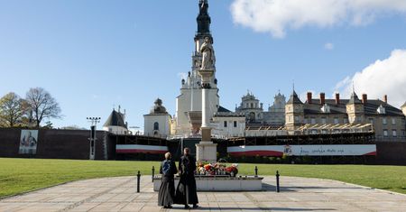 "Cudowny lek" z Jasnej Góry to oszustwo. Klasztor wyjaśnia