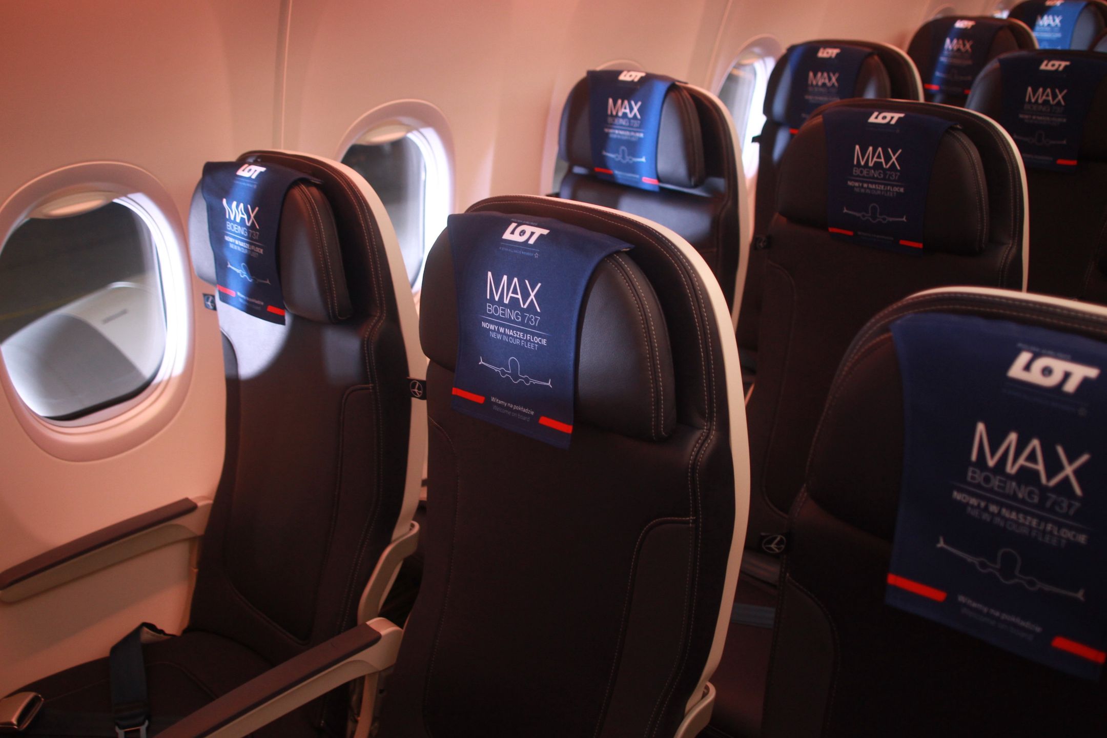 W samolotach typu Boeing 737 MAX 8 w PLL LOT fotele klasy biznes i ekonomicznej nie różnią się