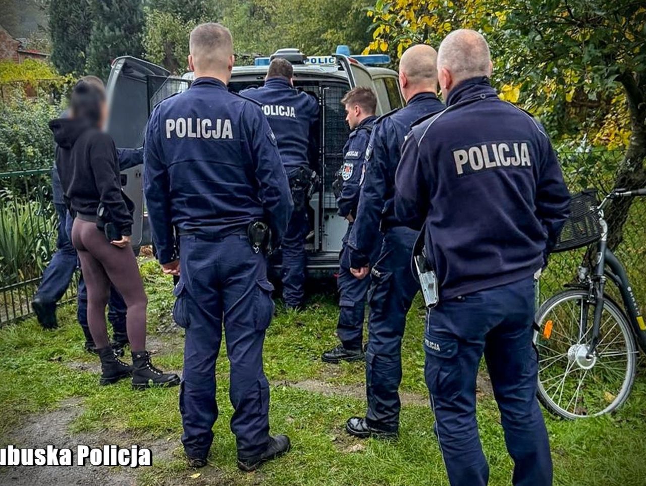 Żary: Napadli na listonosza, spalili samochód, a pieniądze ukryli w lesie