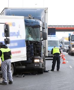 Dwie kolizje na Południowej Obwodnicy Warszawy. Ogromne korki