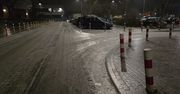 Legnica: Poranne ślizgawki i akrobacje. Piesi mieli nie lada problem